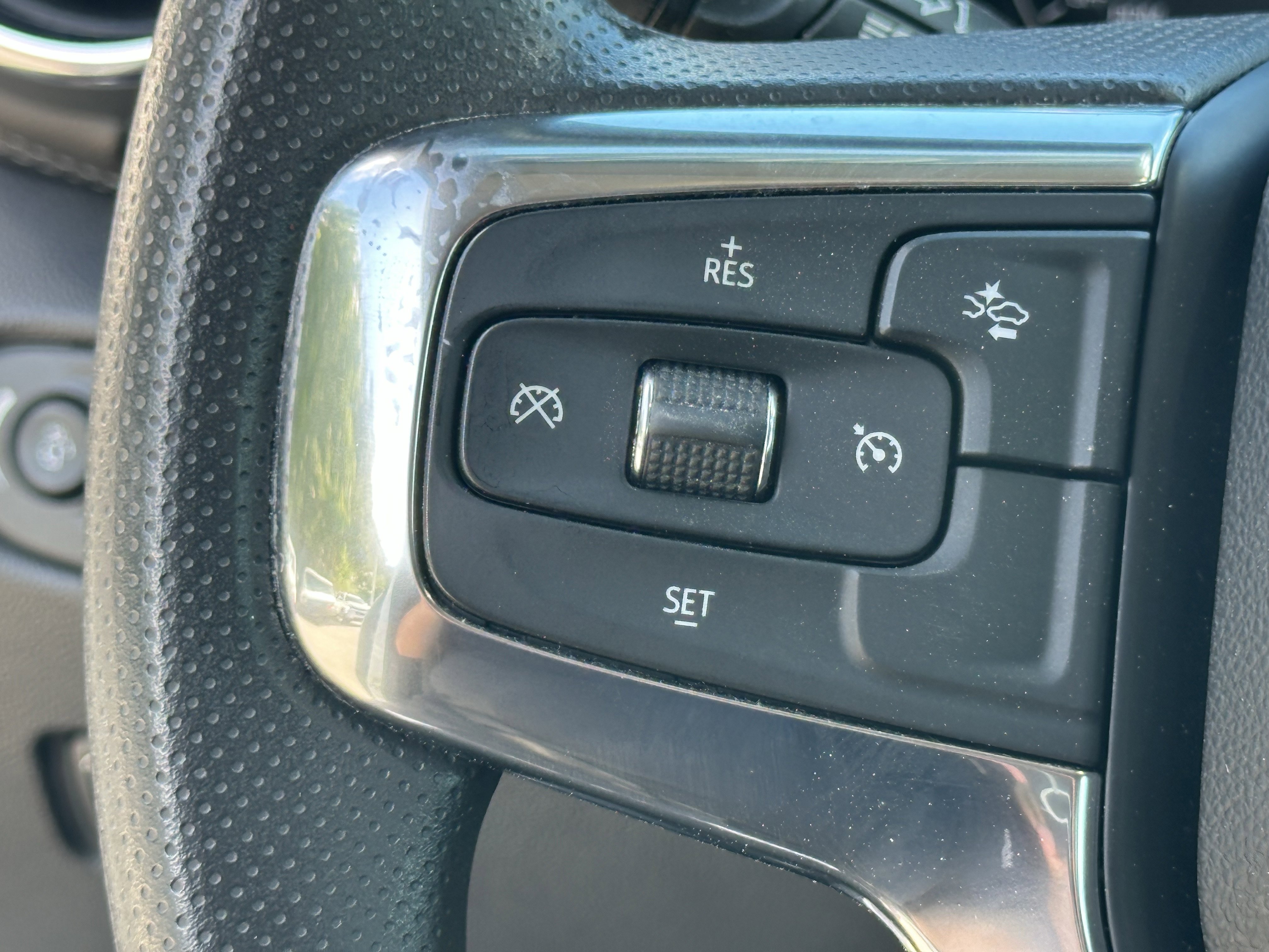 Used 2022 Chevrolet Blazer LT image 21