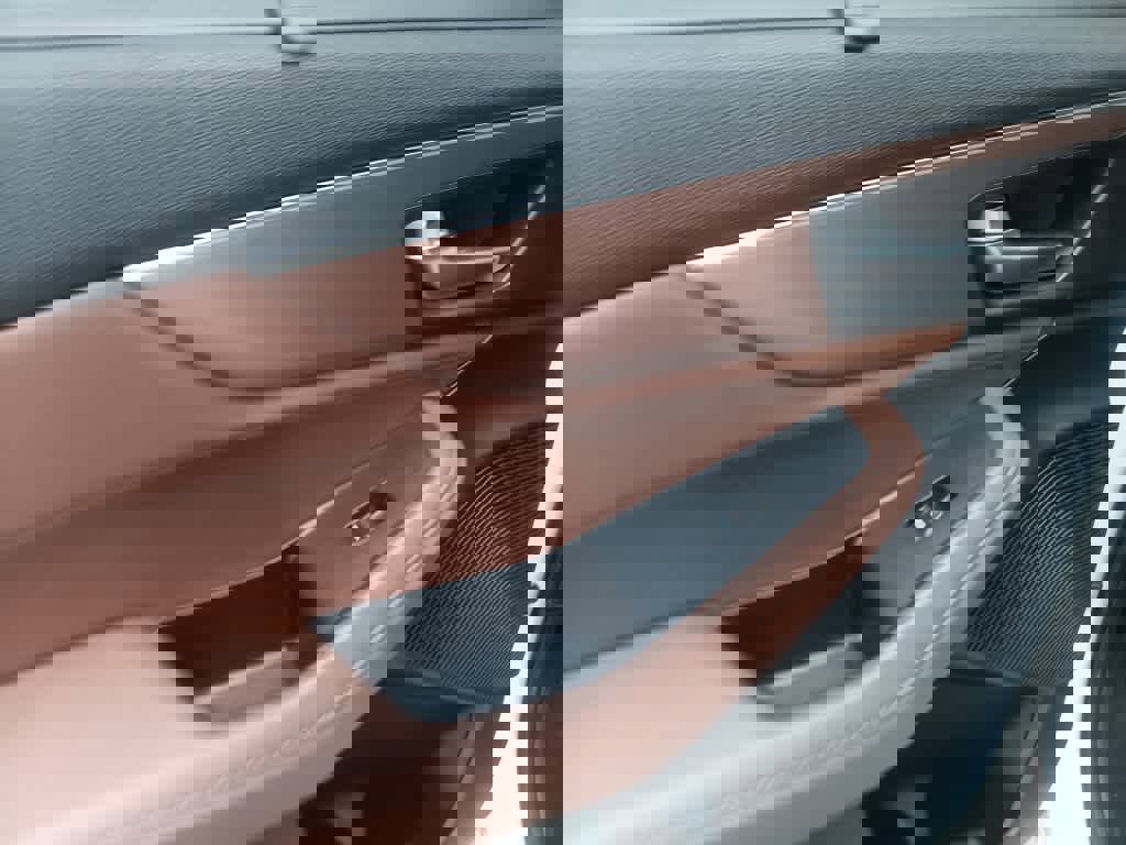 Used 2023 Acura MDX SH-AWD w/ Technology Package image 21