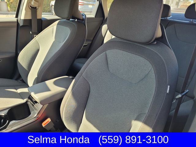 Used 2025 Kia K4 LXS image 12