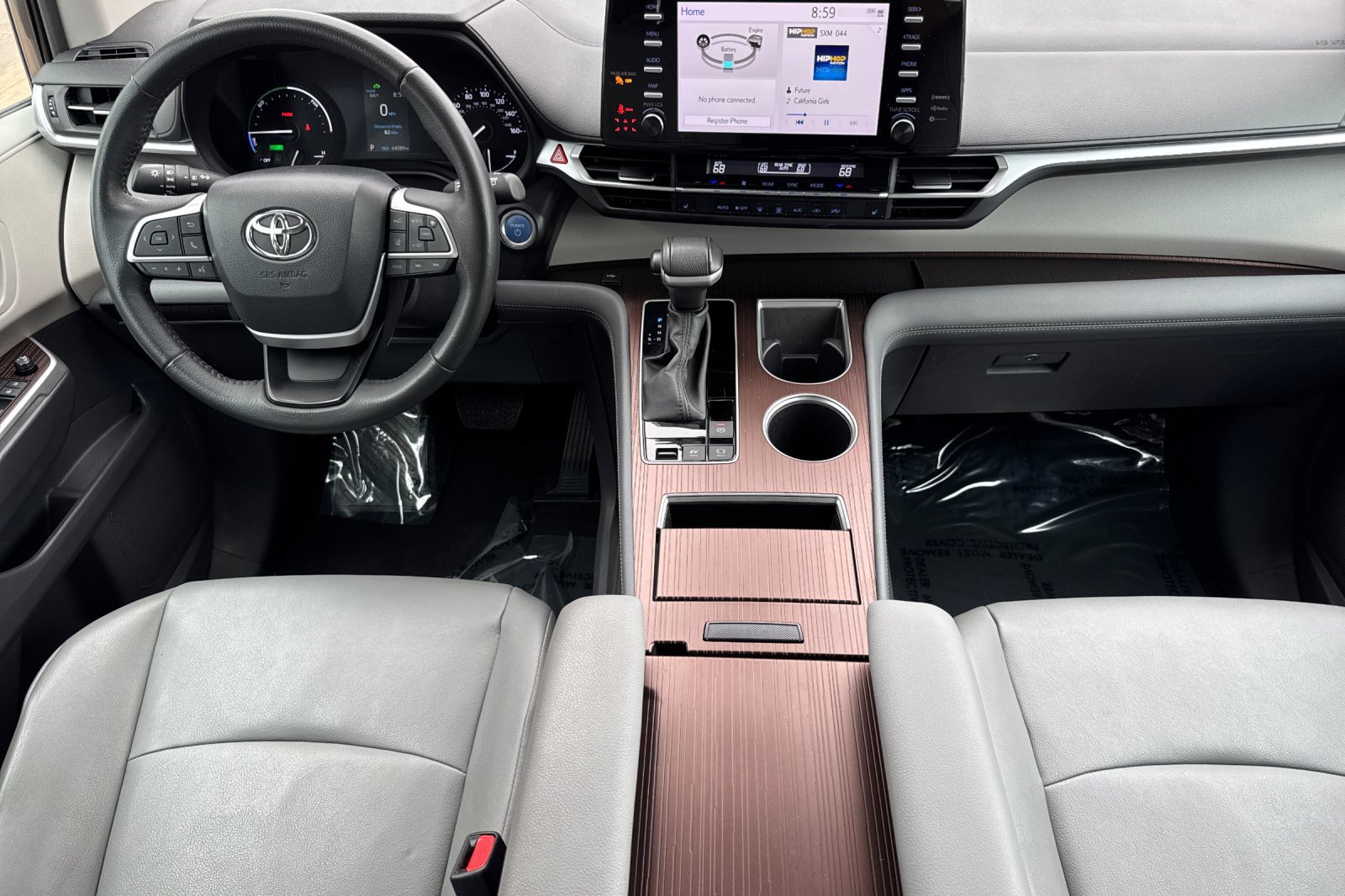 Certified 2024 Toyota Sienna XLE FWD image 17