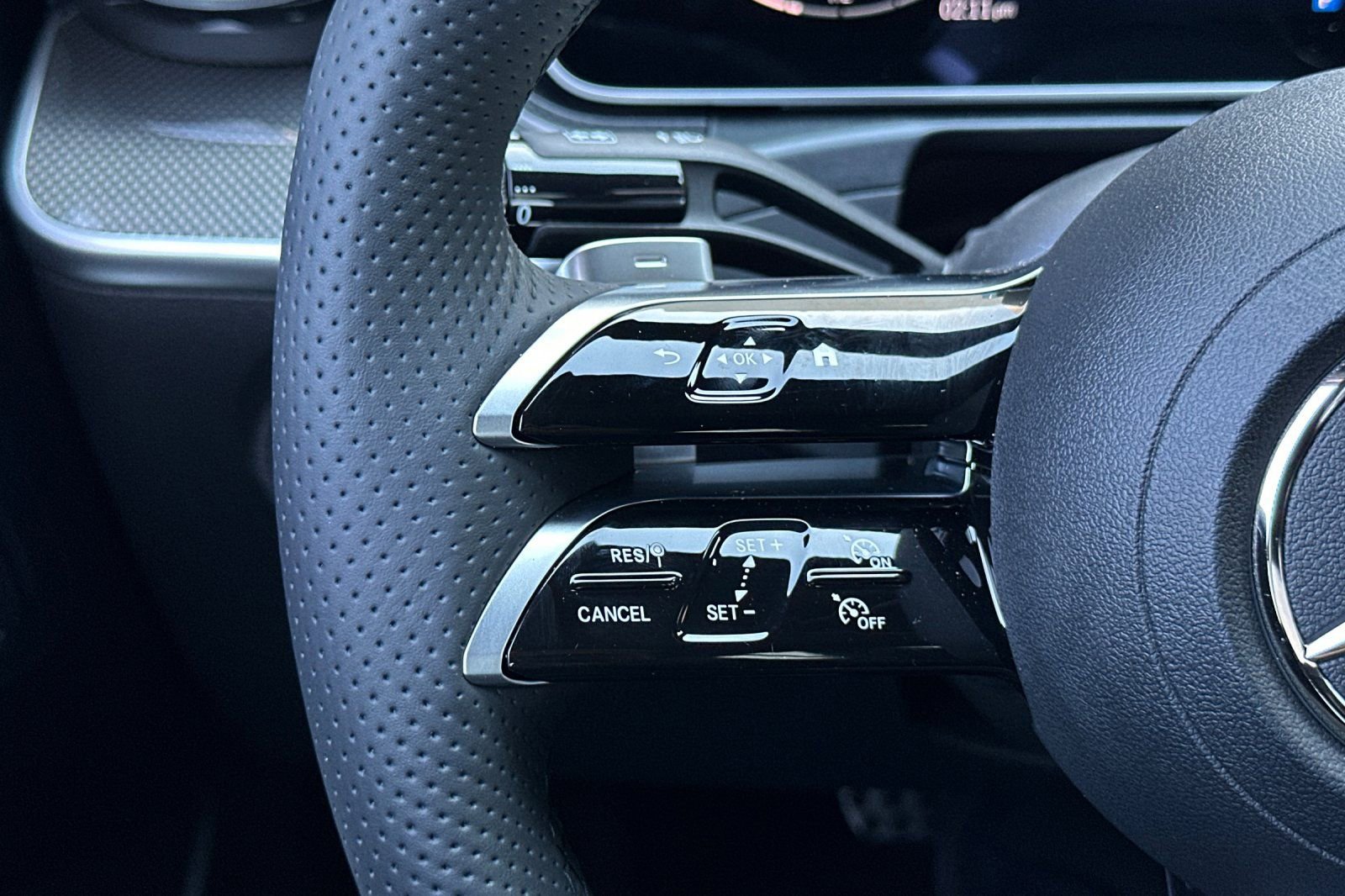 New 2025 Mercedes-Benz C 300 4MATIC Sedan image 25