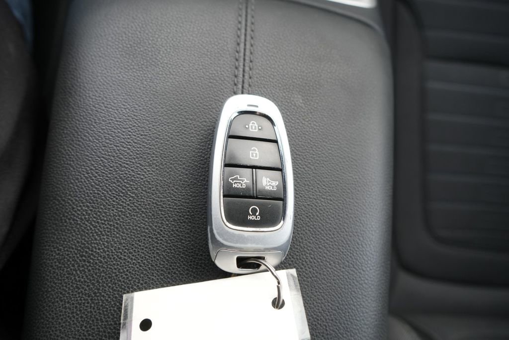 Certified 2022 Hyundai Santa Cruz SEL w/ Activity Package image 36