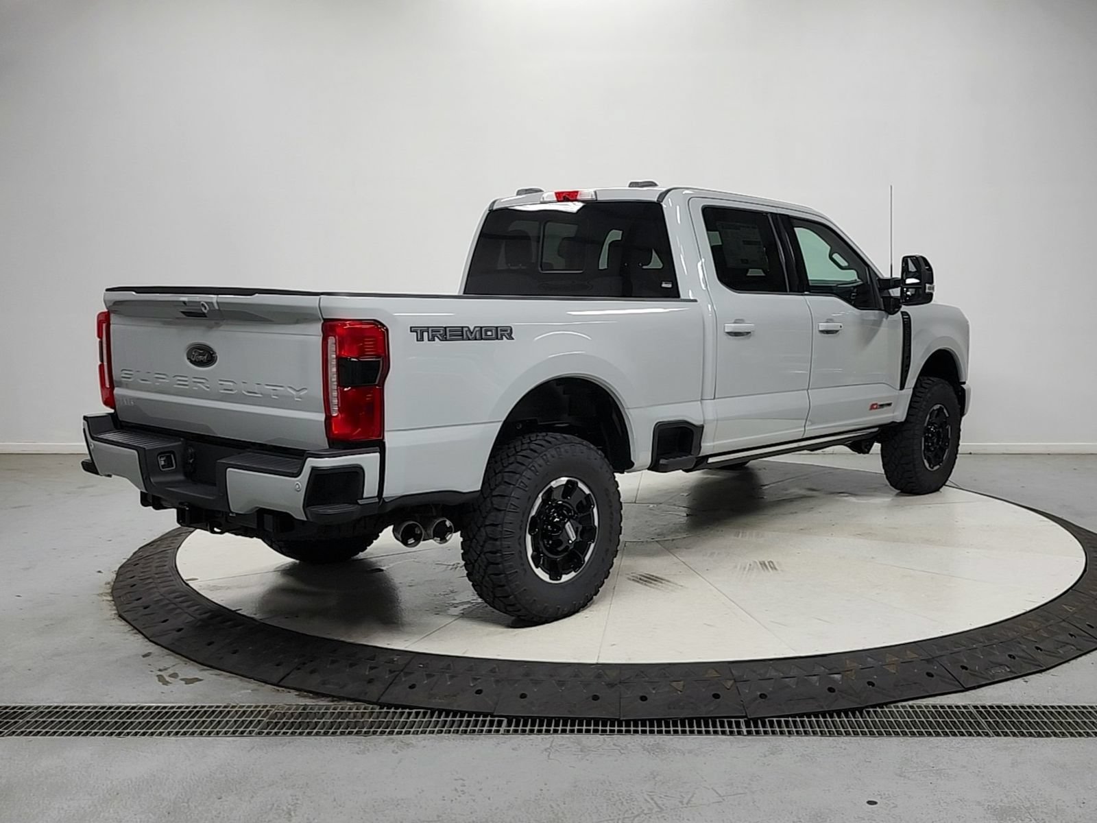 New 2026 Ford F250 Lariat w/ Tremor Off-Road Package AWD/4WD image 14