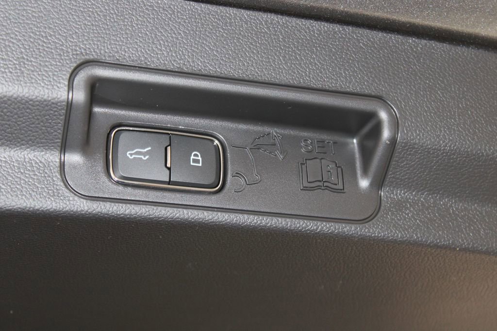 New 2026 Ford Explorer Active w/ Active Comfort Package image 16