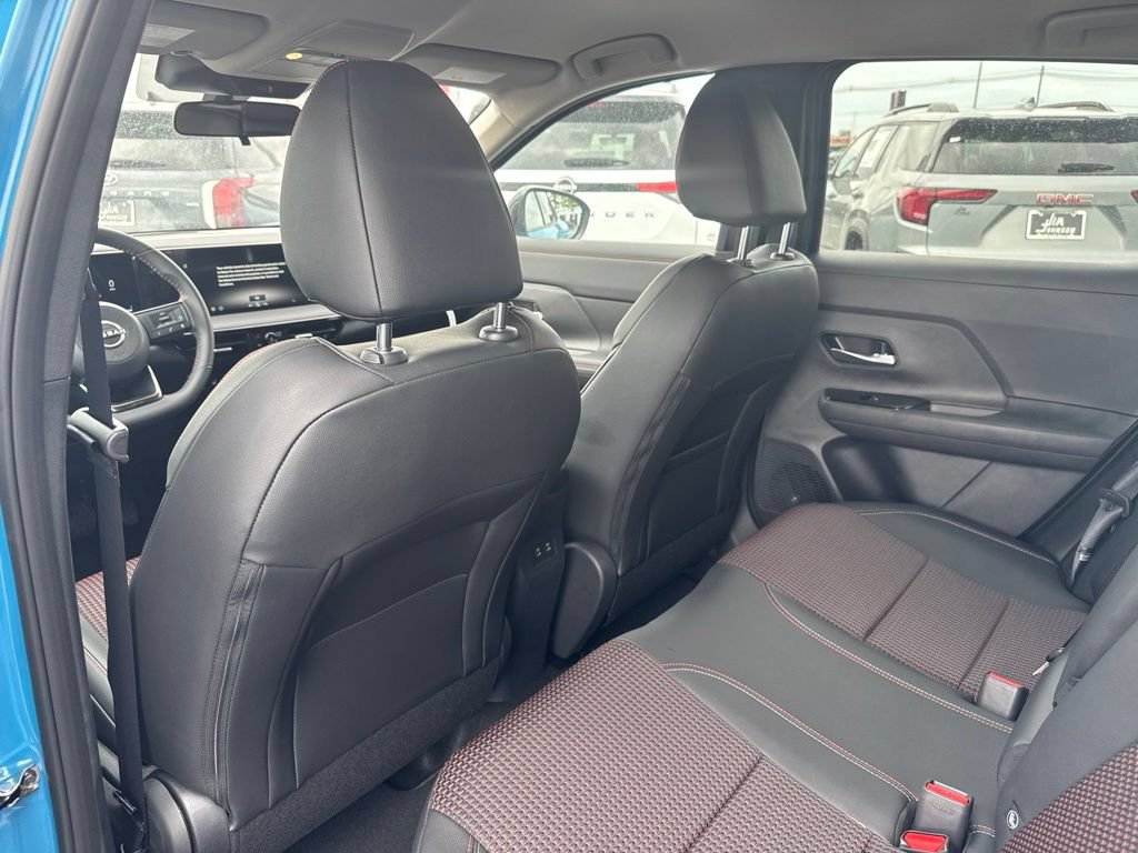 New 2026 Nissan Kicks SR w/ Cold Weather Package AWD/4WD image 15