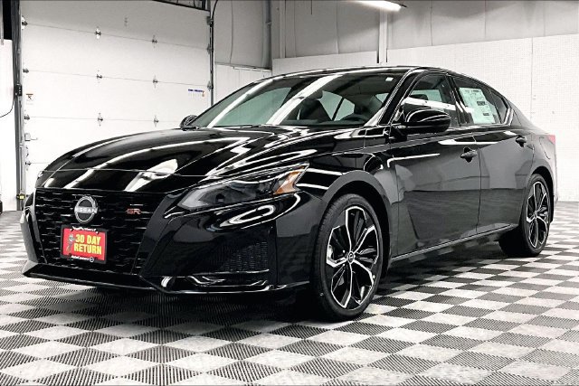 New 2026 Nissan Altima 2.5 SR FWD image 2
