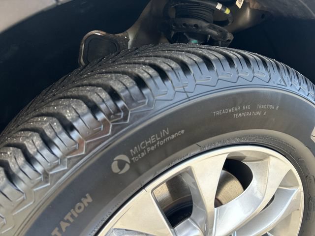 Used 2020 Hyundai Santa Fe SEL FWD image 25
