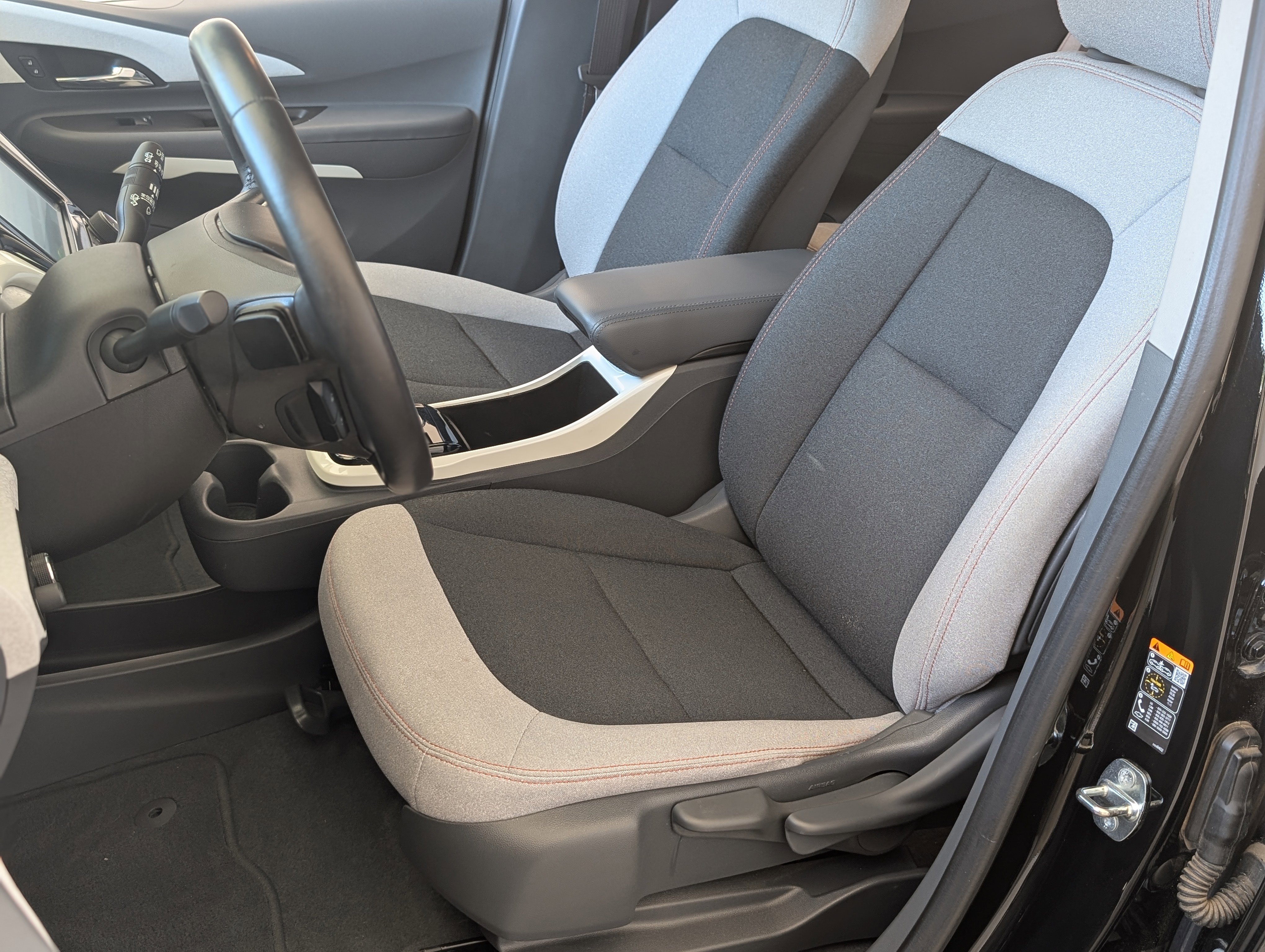 Used 2020 Chevrolet Bolt LT image 16