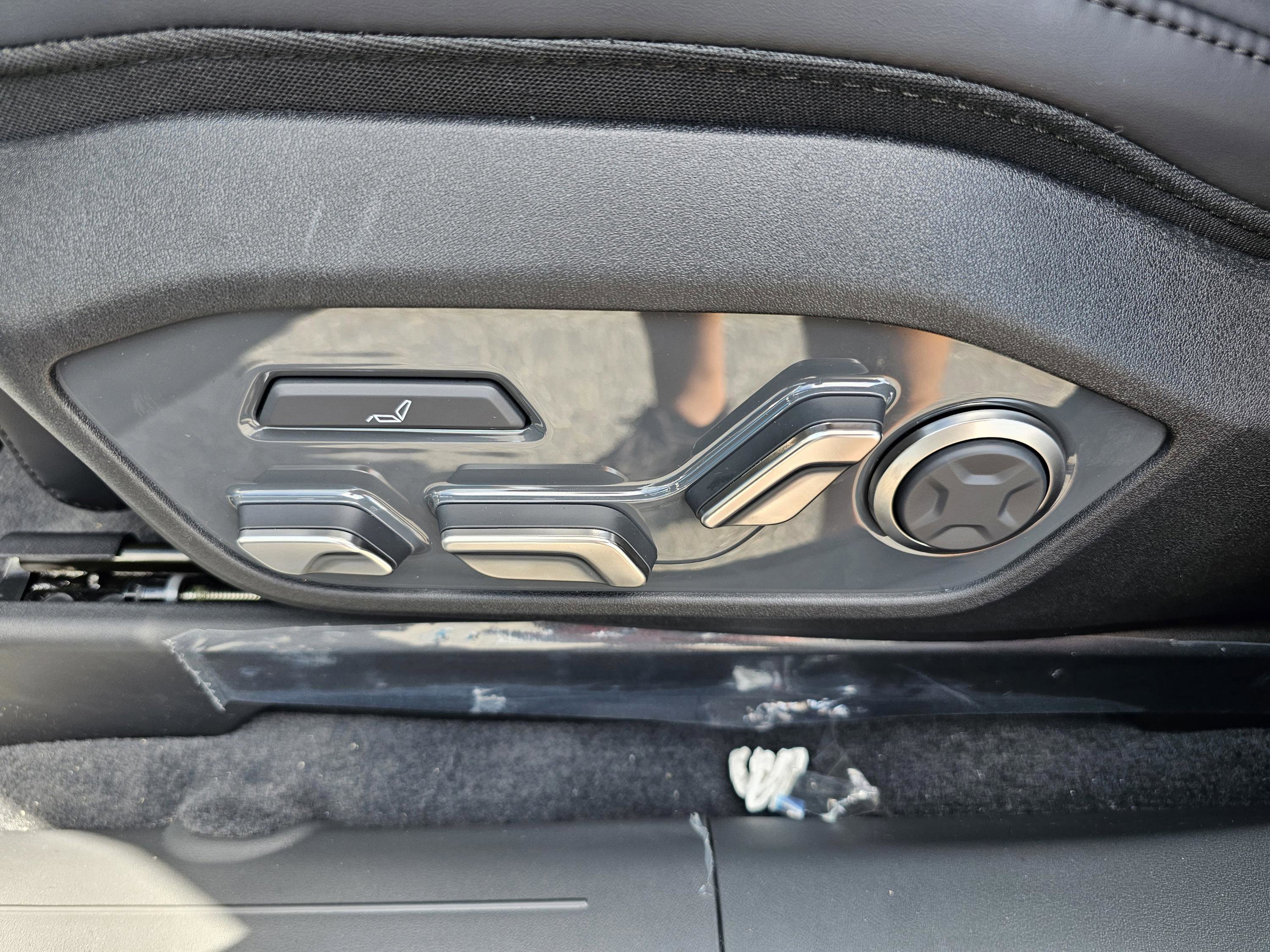 New 2026 Kia EV9 Land w/ Nightfall Edition Package image 12