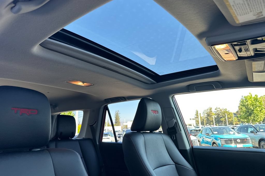 Used 2023 Toyota 4Runner TRD Off-Road Premium w/ Moonroof Package AWD/4WD image 16