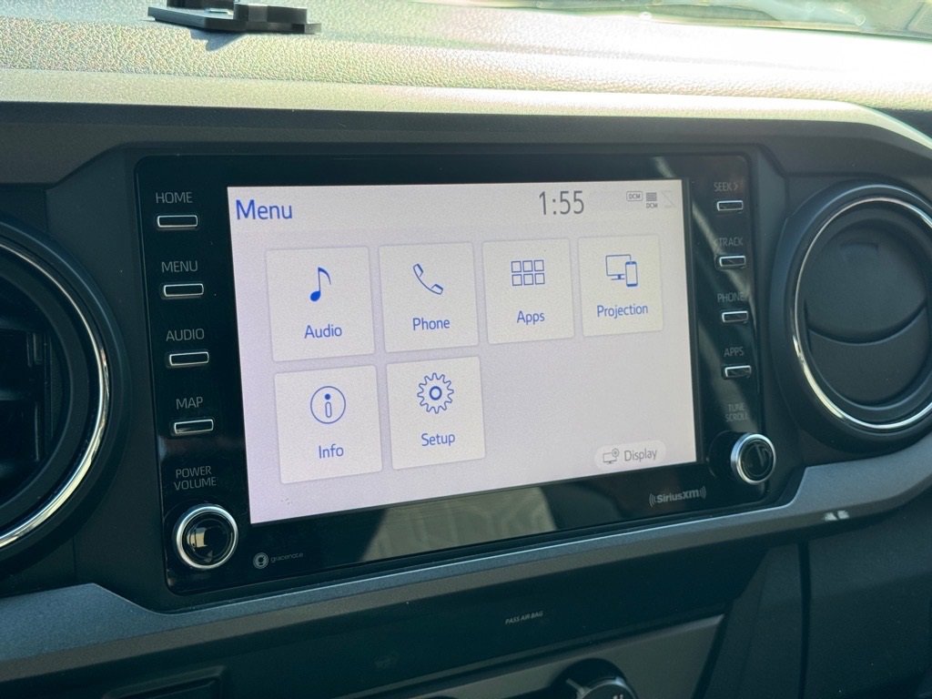 Used 2020 Toyota Tacoma TRD Sport w/ Technology Package image 23