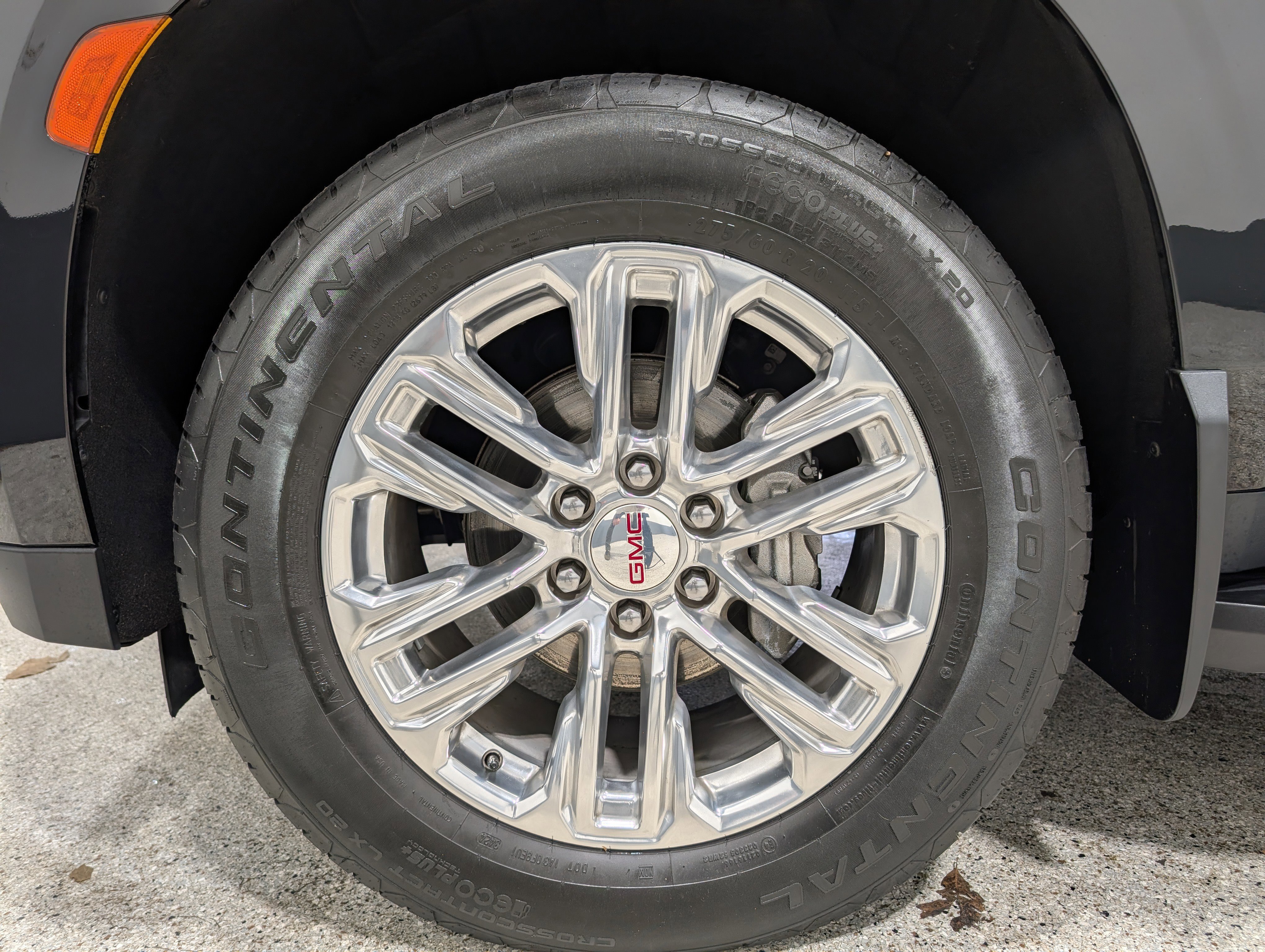 Used 2022 GMC Yukon XL SLT w/ SLT Luxury Package image 11