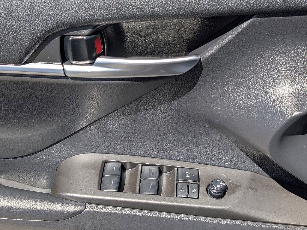 Used 2024 Toyota Camry SE FWD image 28