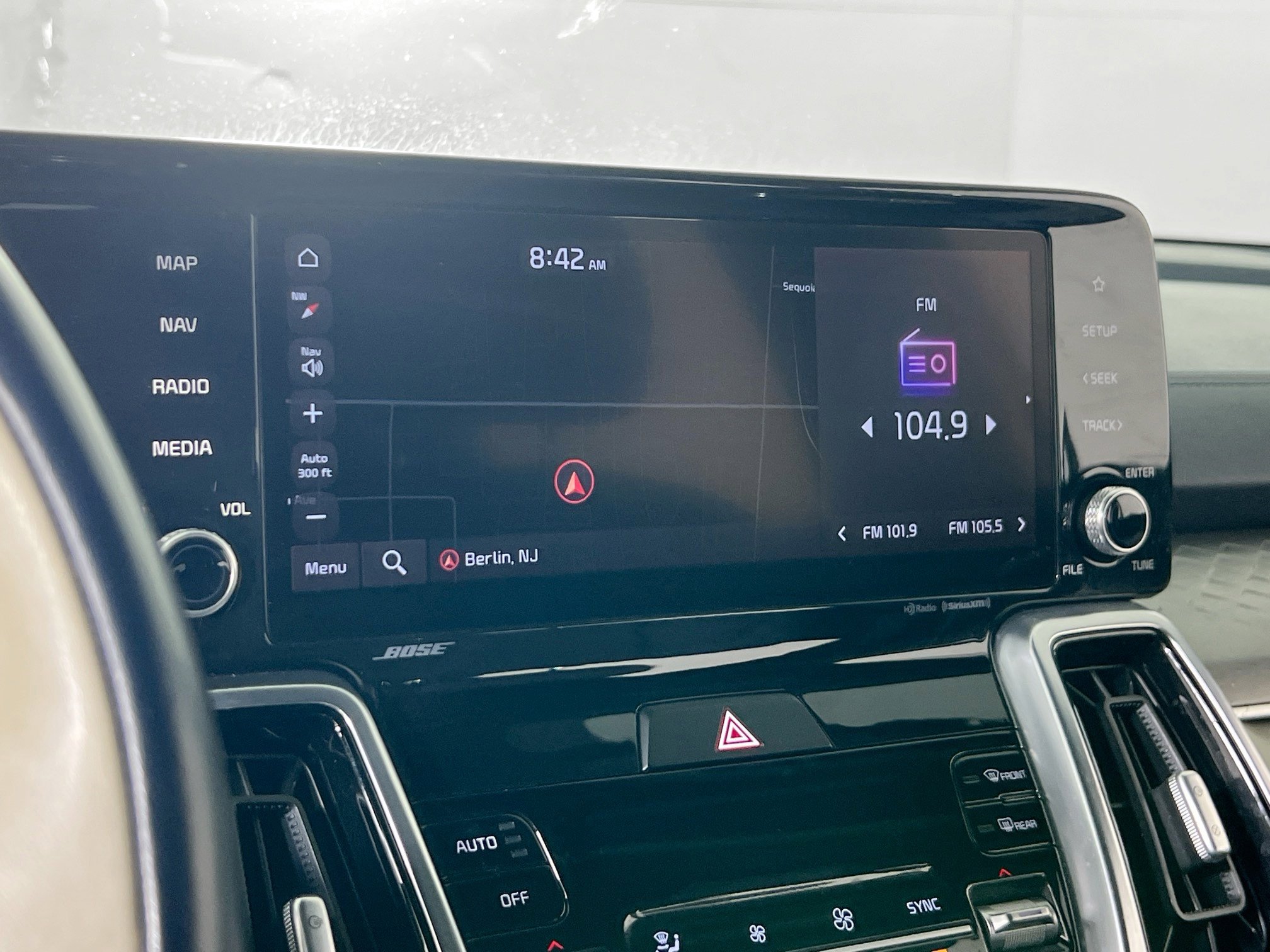 Used 2022 Kia Sorento SX Prestige w/ Panoramic Sunroof Package image 13