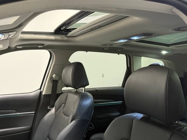 Used 2024 Kia Telluride SX w/ Towing Package AWD/4WD image 35