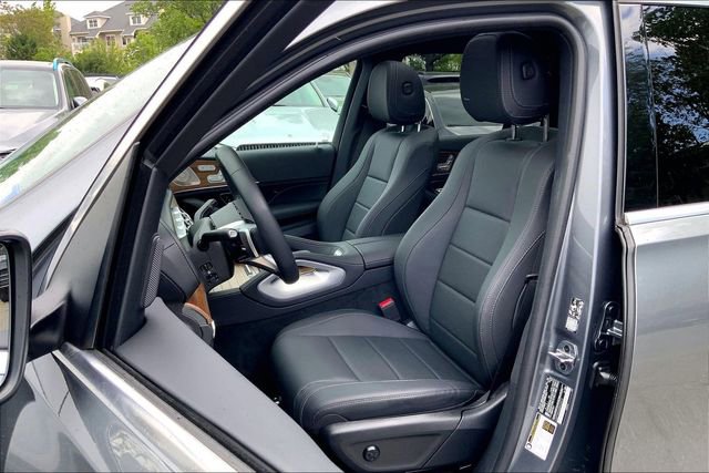 Certified 2025 Mercedes-Benz GLS 450 4MATIC image 6