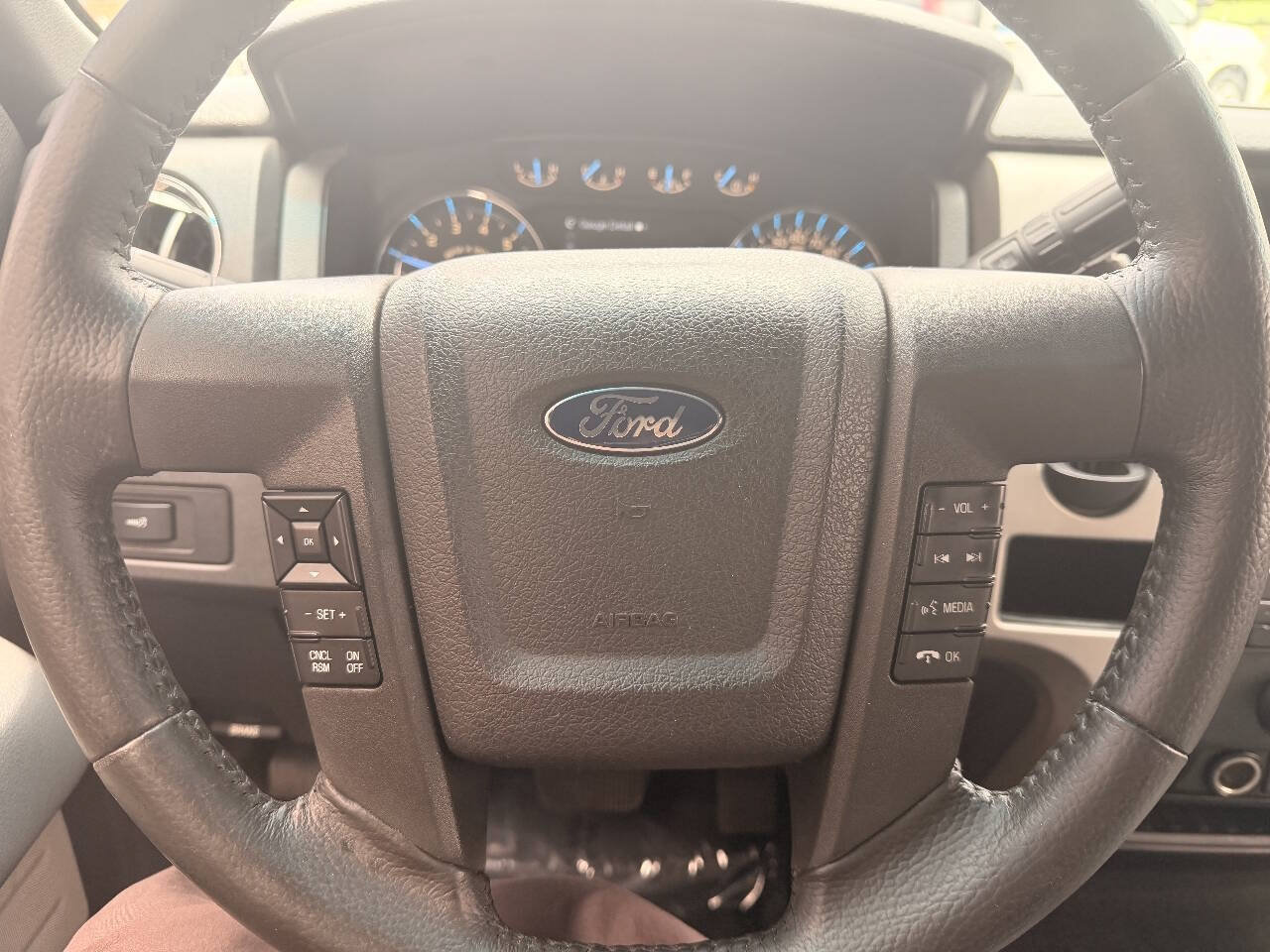 Used 2011 Ford F150 XLT w/ XLT Convenience Pkg RWD image 26