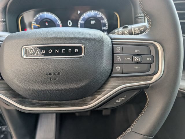 Used 2024 Jeep Wagoneer Series III AWD/4WD image 14