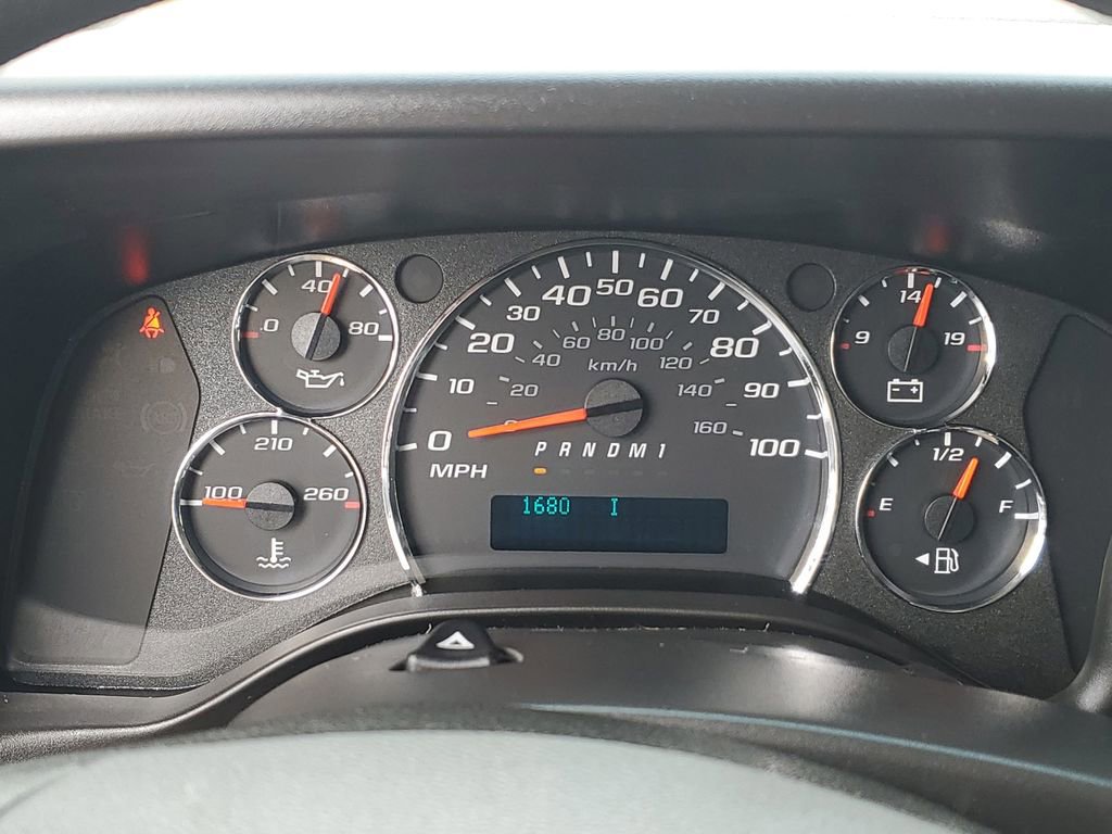 Used 2024 Chevrolet Express 2500 w/ Driver Convenience Package image 9