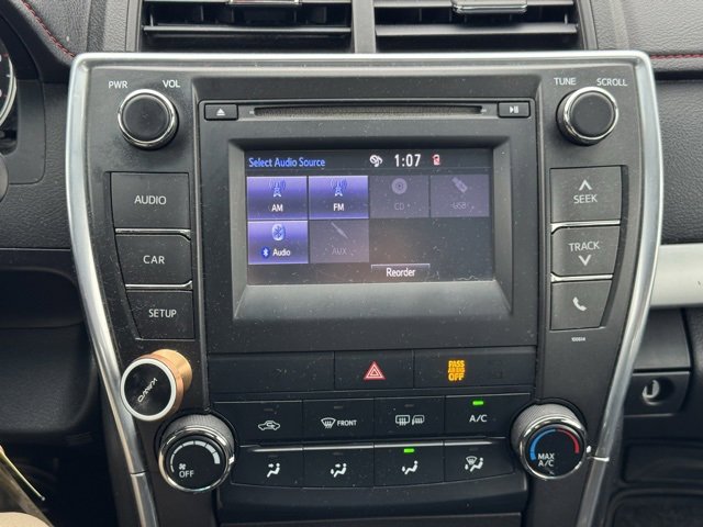 Used 2016 Toyota Camry SE image 19