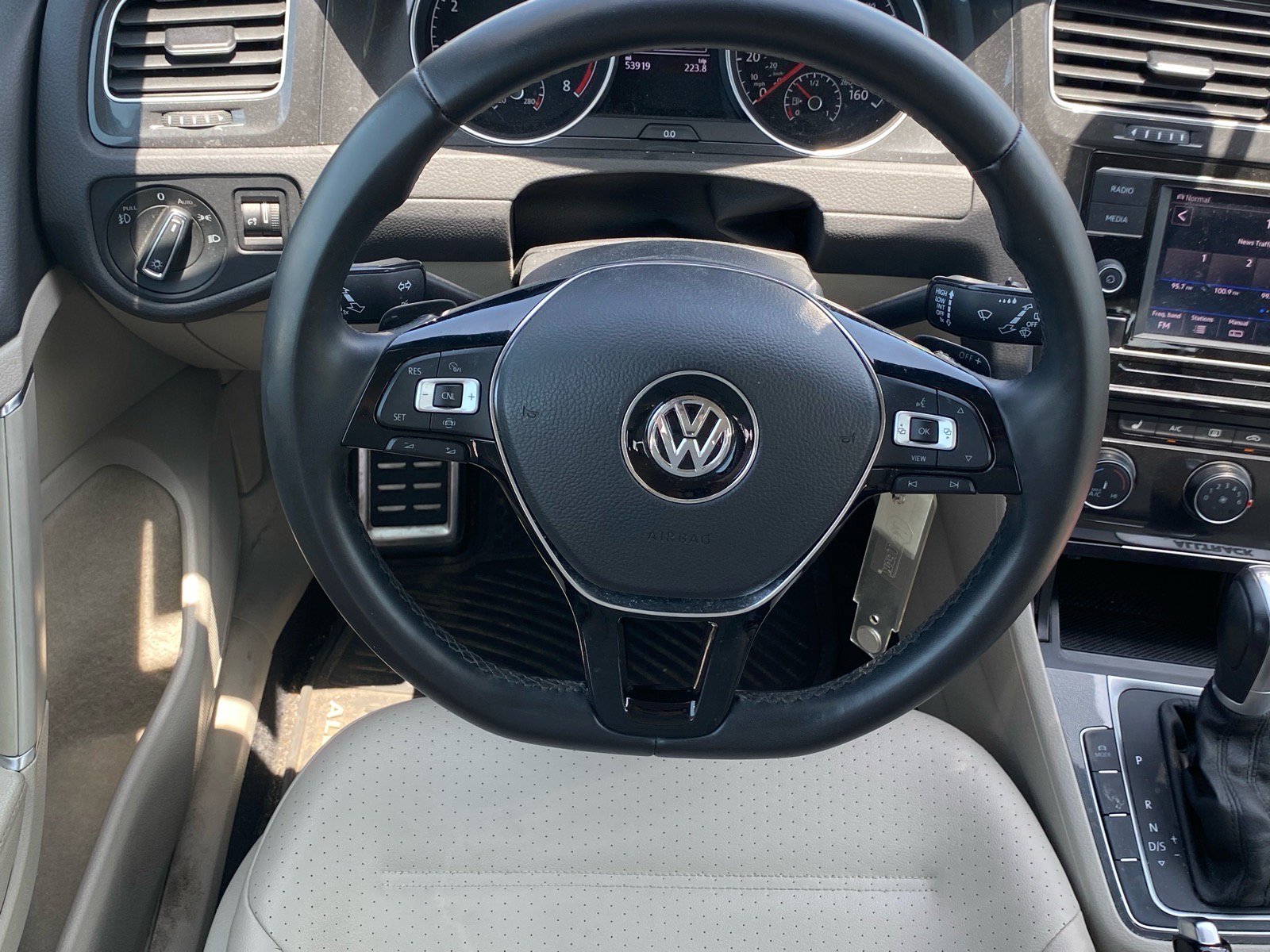 Used 2019 Volkswagen Golf Alltrack S AWD/4WD image 6