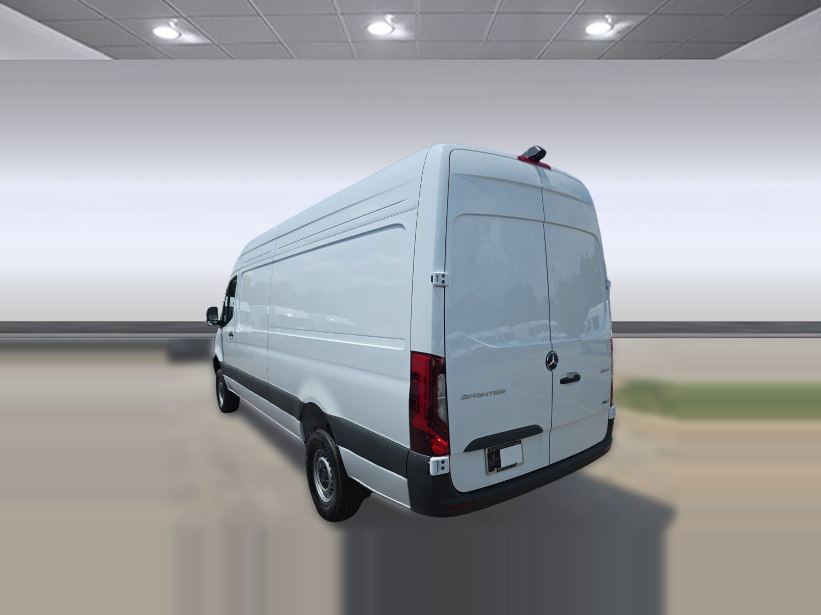 Used 2025 Mercedes-Benz Sprinter 2500 image 2
