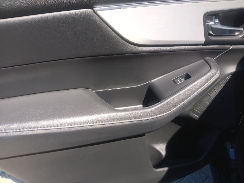 Used 2023 Acura MDX SH-AWD image 20