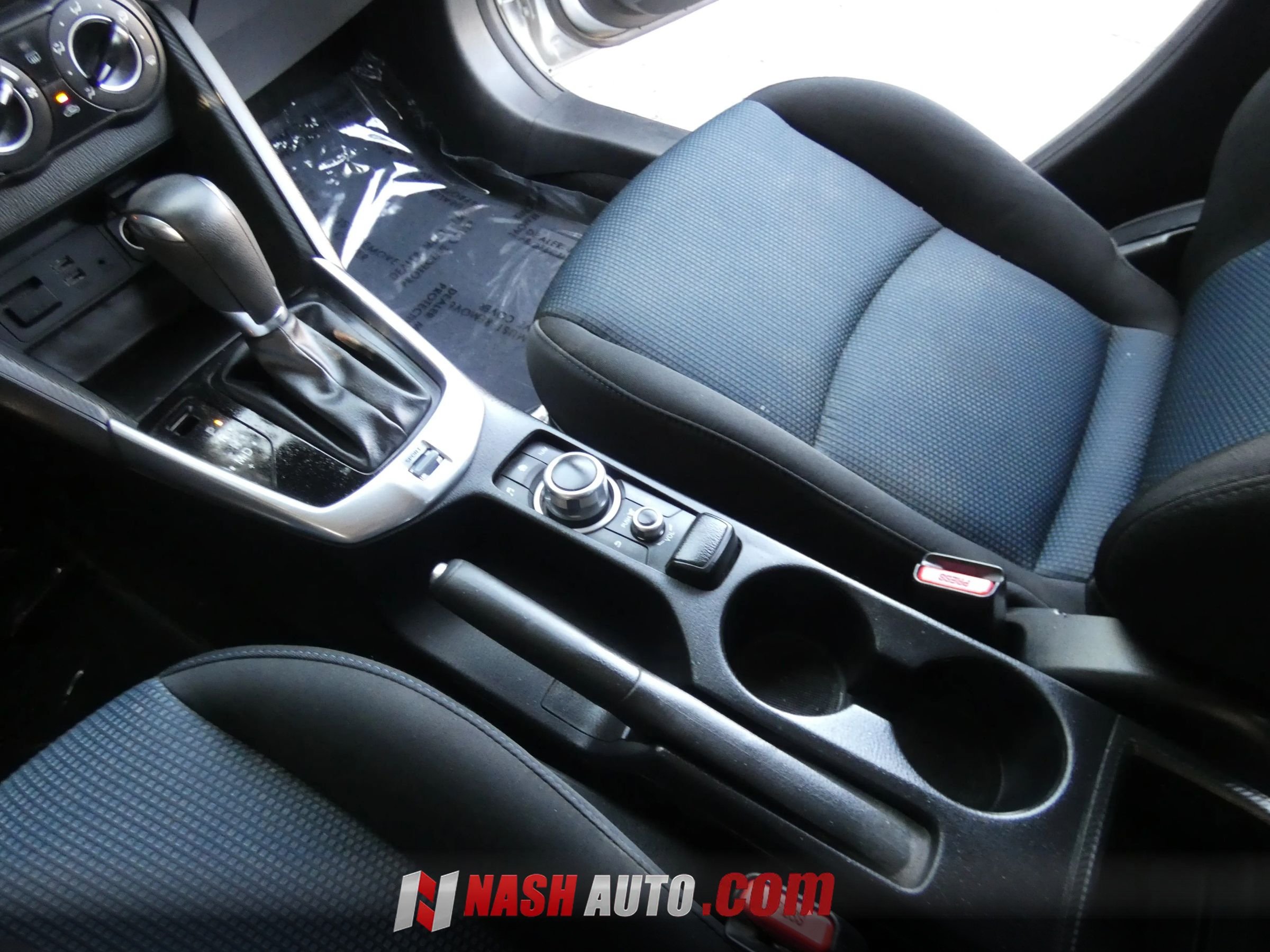 Used 2019 Toyota Yaris LE FWD image 51