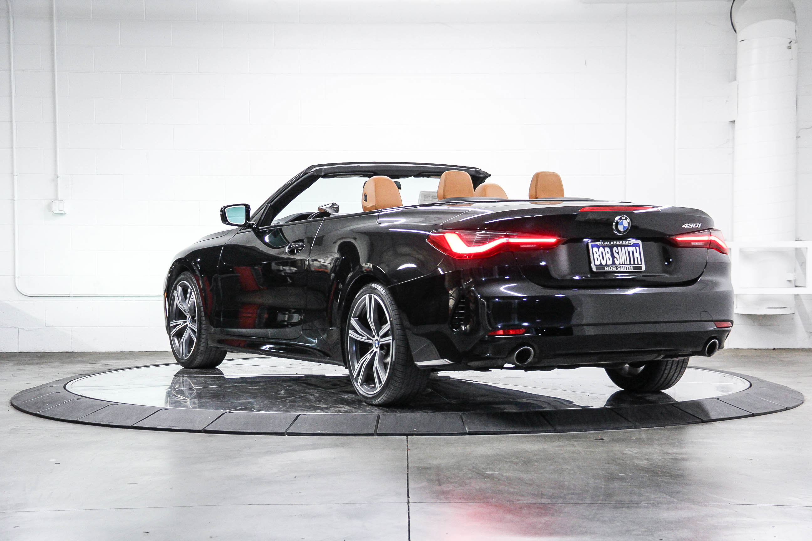 Certified 2023 BMW 430i Convertible w/ Convenience Package image 10