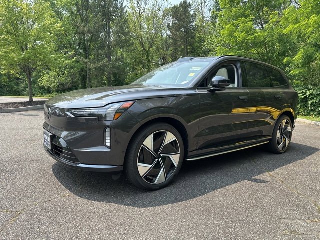 New 2025 Volvo EX90 Ultra image 3