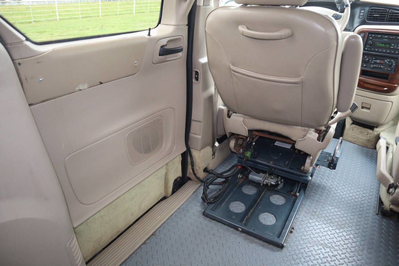 Used 2002 Ford Windstar SEL FWD image 29