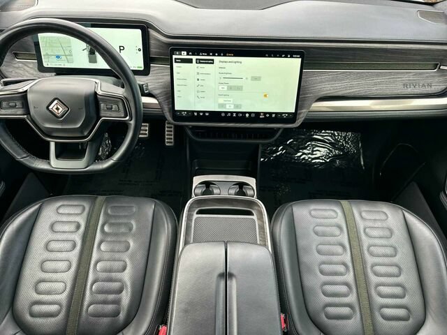 Used 2022 Rivian R1T Adventure AWD/4WD image 16
