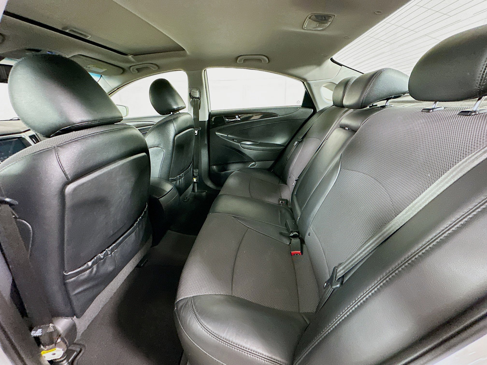 Used 2014 Hyundai Sonata SE w/ Premium Package 04 FWD image 28