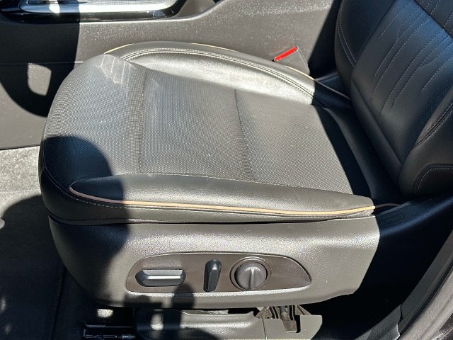 Used 2026 Buick Envista Avenir FWD image 16