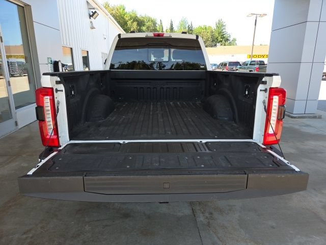 Used 2023 Ford F250 Lariat w/ Lariat Ultimate Package AWD/4WD image 30