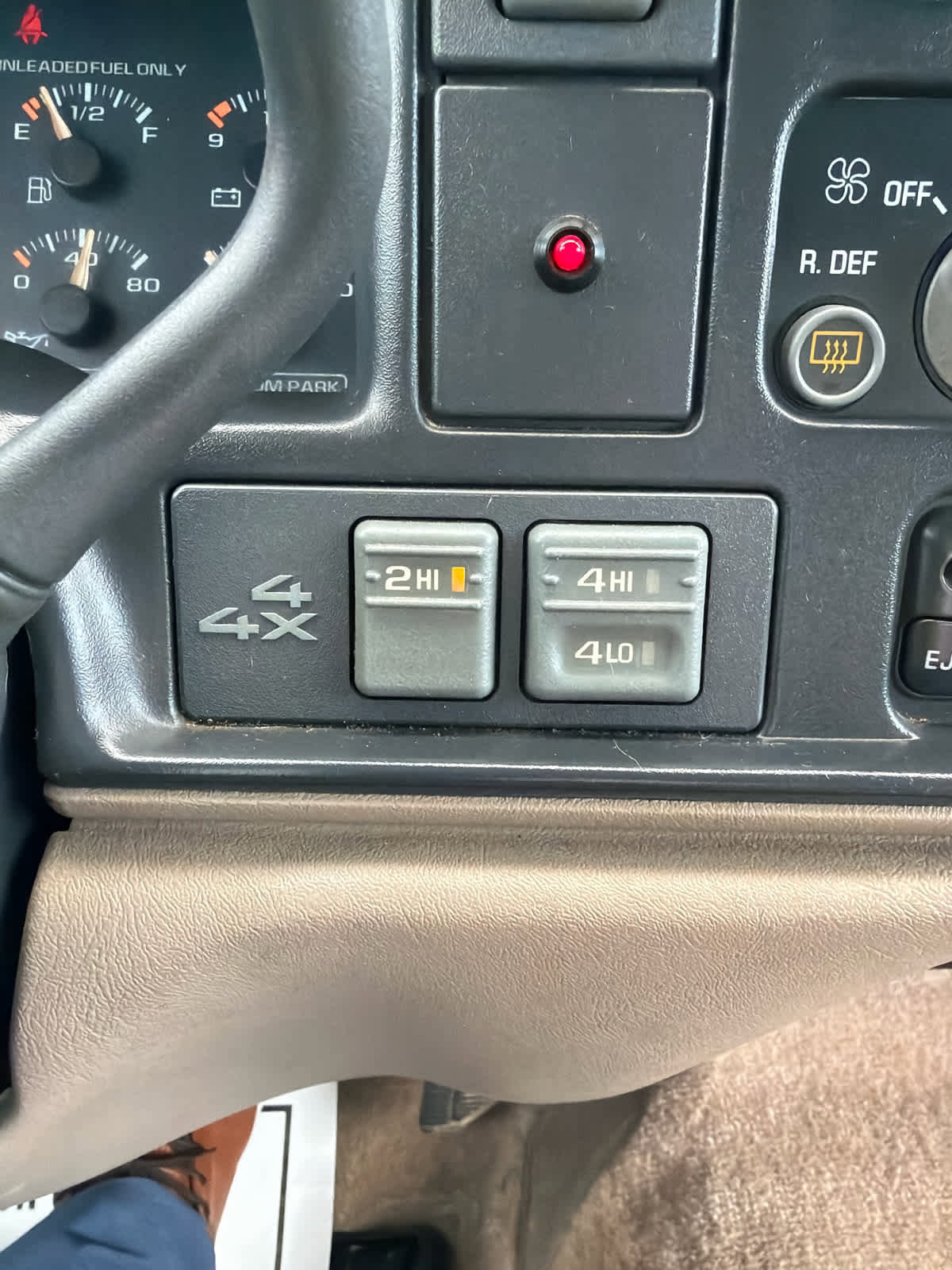Used 1997 GMC Yukon 4WD 4-Door w/ Marketing Opt Pkg 5 image 17