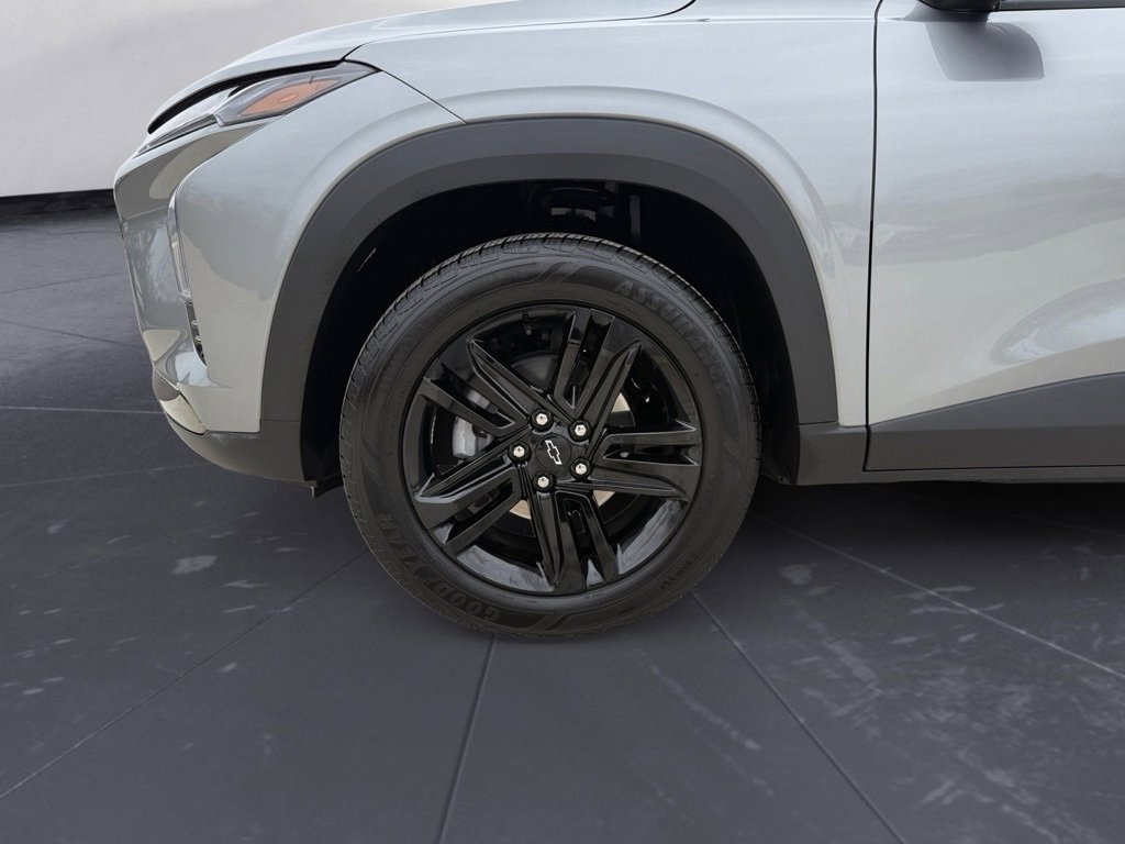 Used 2025 Chevrolet Trax ACTIV w/ Driver Confidence Package image 14