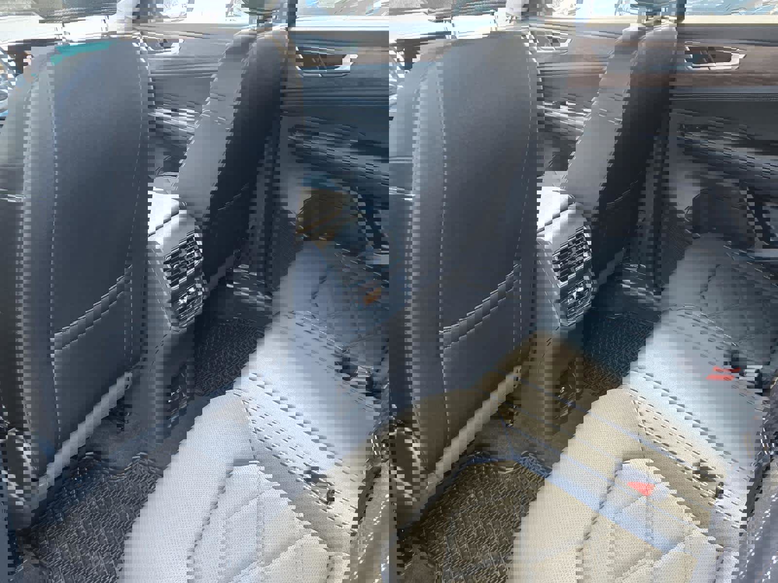 Certified 2025 Volkswagen Atlas SE image 21