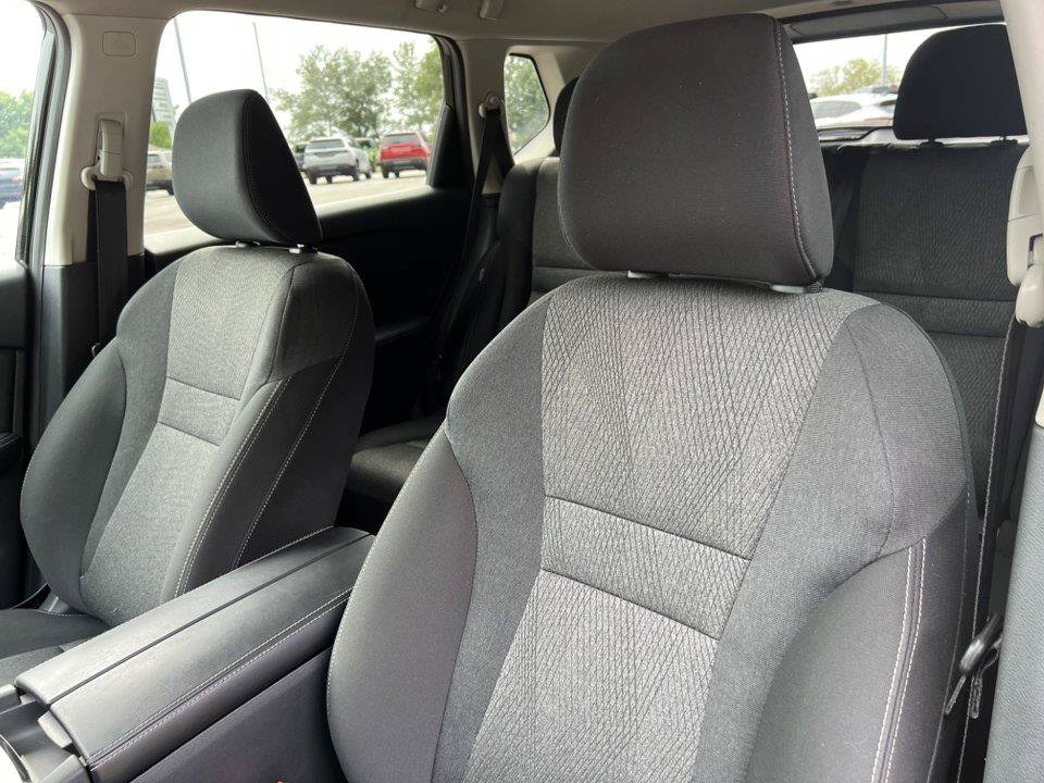 Used 2025 Nissan Rogue SV AWD/4WD image 10