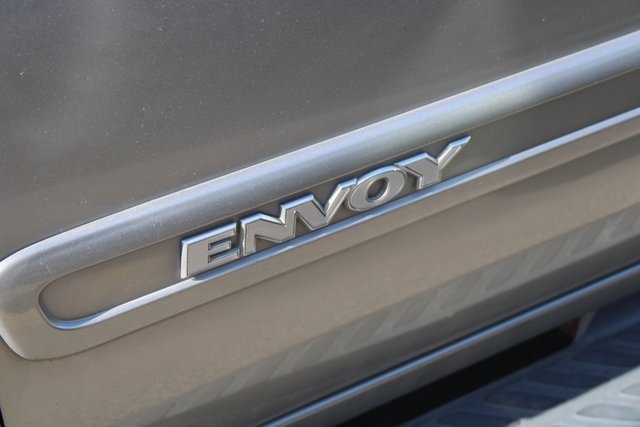 Used 2002 GMC Envoy SLE image 10