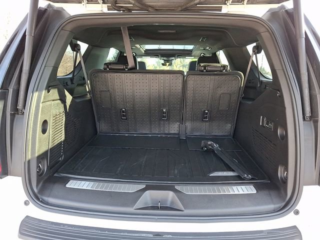 Used 2023 Chevrolet Suburban High Country image 30