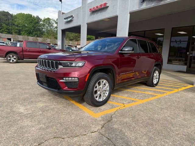 Used 2023 Jeep Grand Cherokee Limited image 4