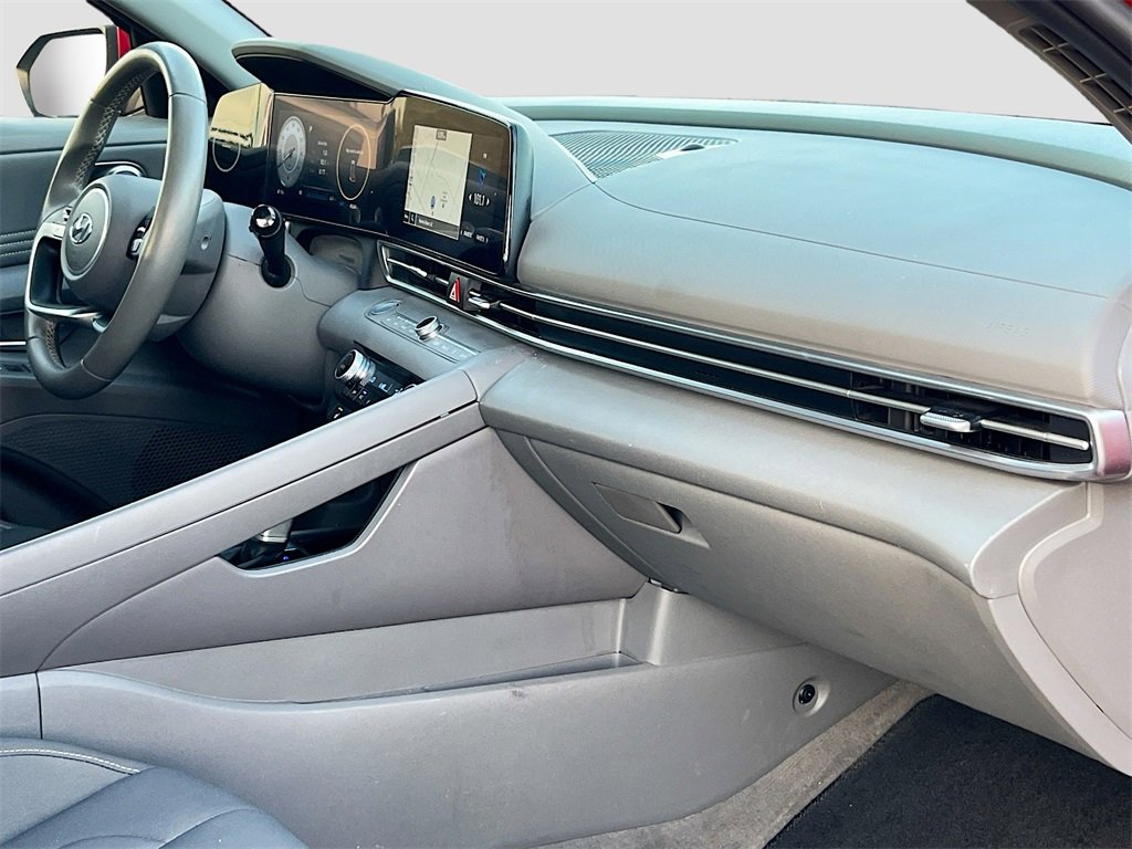 Used 2023 Hyundai Elantra SEL w/ Convenience Package image 28