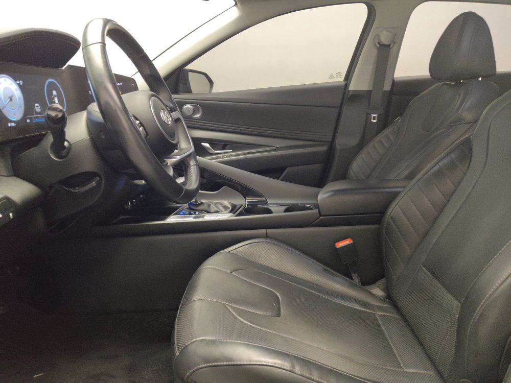 Used 2022 Hyundai Elantra Limited w/ Cargo Package FWD image 17