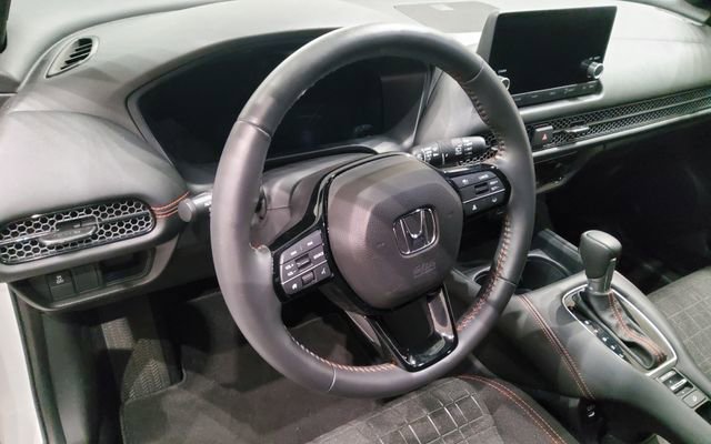 Certified 2025 Honda HR-V Sport image 19