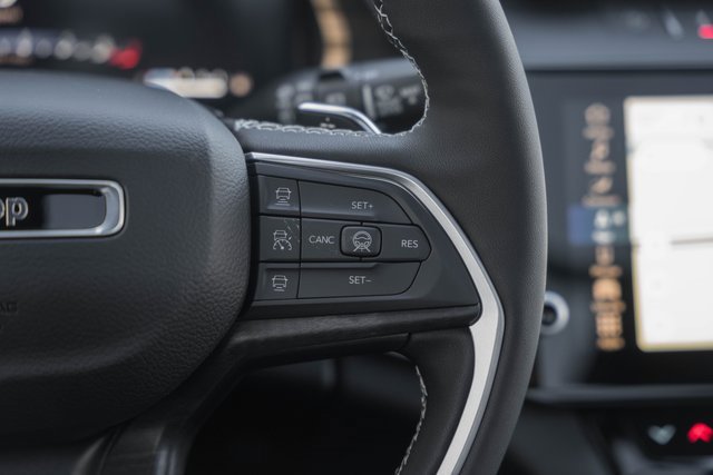 New 2026 Jeep Grand Cherokee Limited image 30