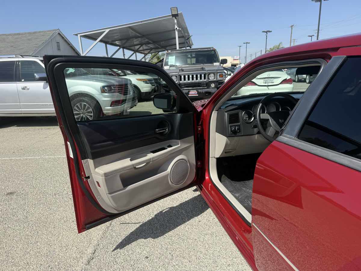 Used 2005 Dodge Magnum SE RWD image 6