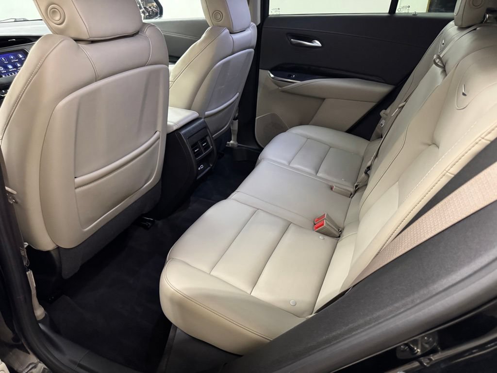Used 2023 Cadillac XT4 Premium Luxury AWD/4WD image 31