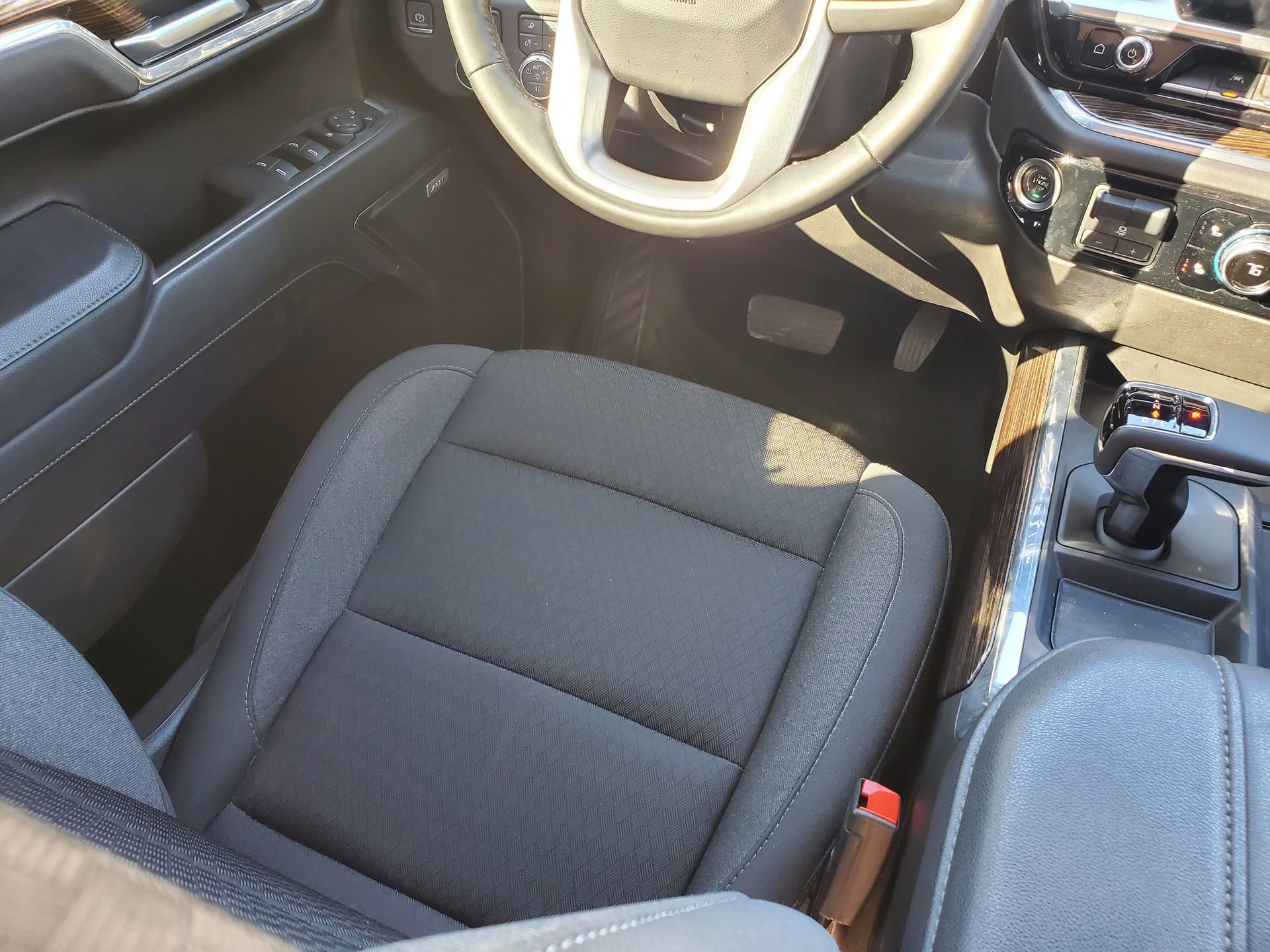 Used 2024 GMC Sierra 1500 Elevation w/ Preferred Package image 14