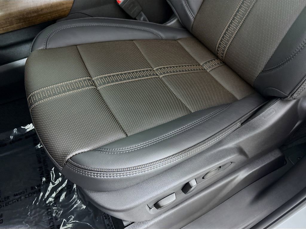 New 2025 Chevrolet Silverado 3500 High Country w/ Technology Package image 19